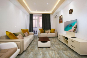 Fresh & Stylish 2 BD, 2 Baths! Closest to Center